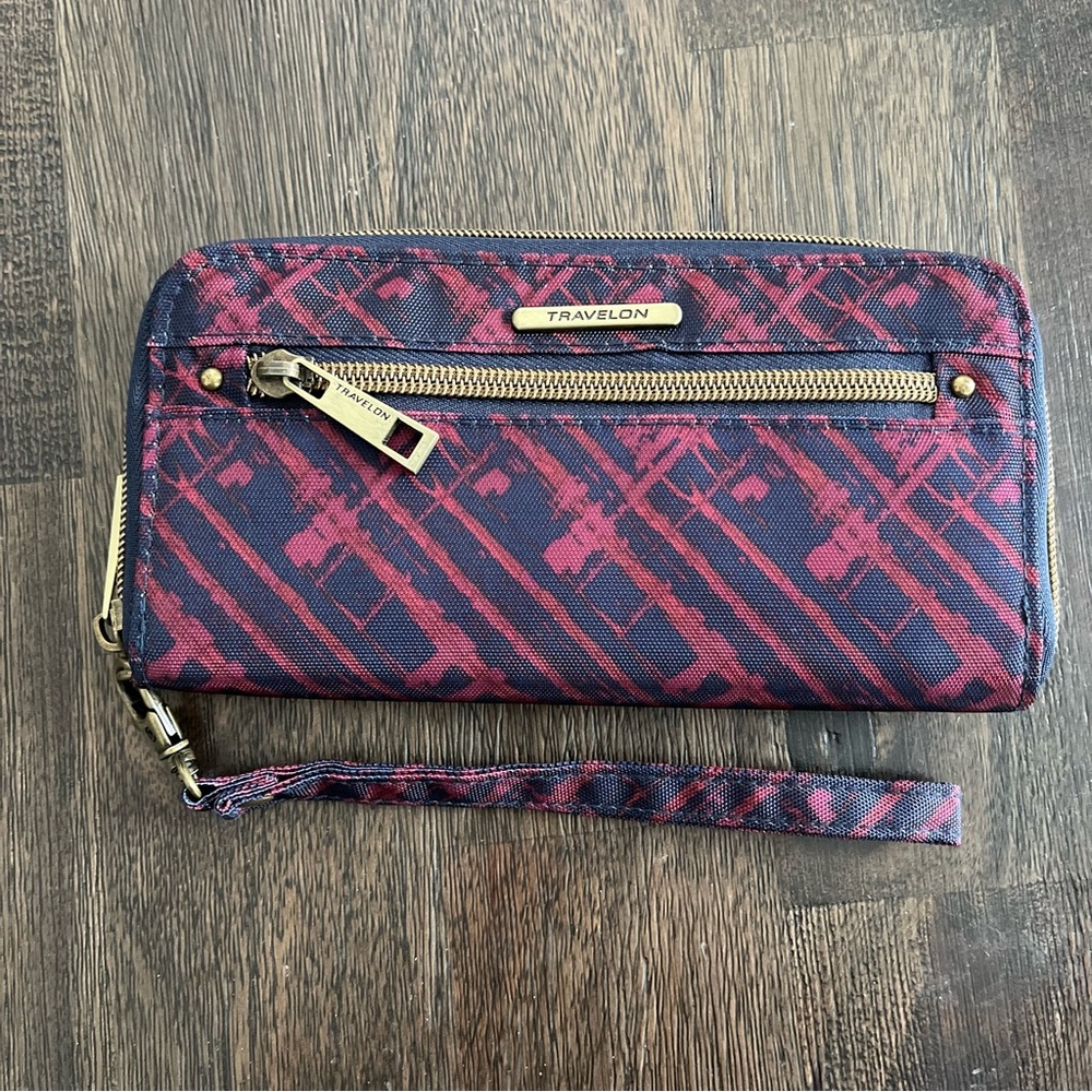 Travelon Wallet - Picture 2 of 6